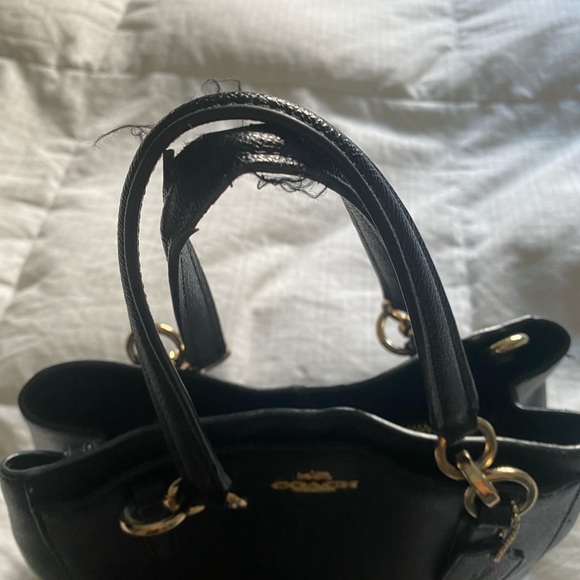Preloved Leather Coach Shoulder Purse - Picture 3 of 8